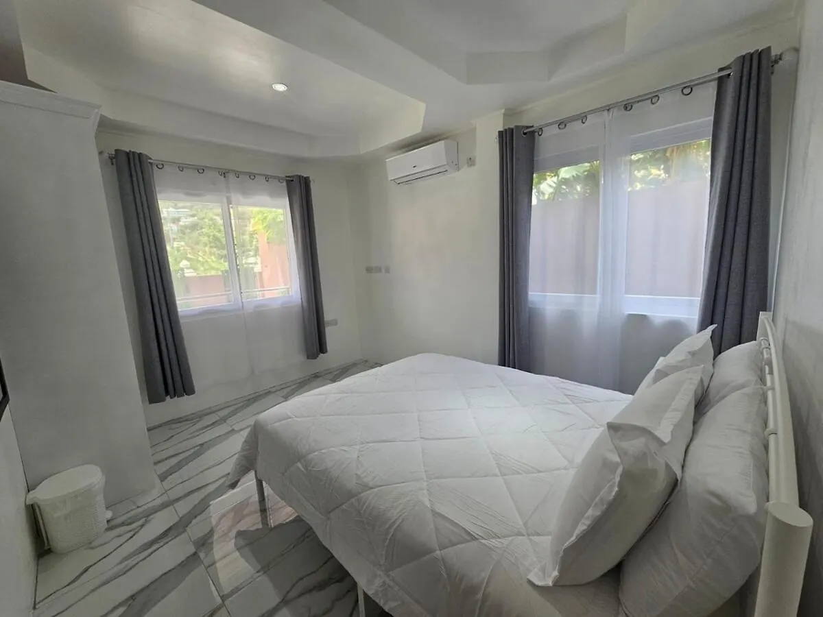 Agape Suites-Room 1- Ground Floor سوفريير